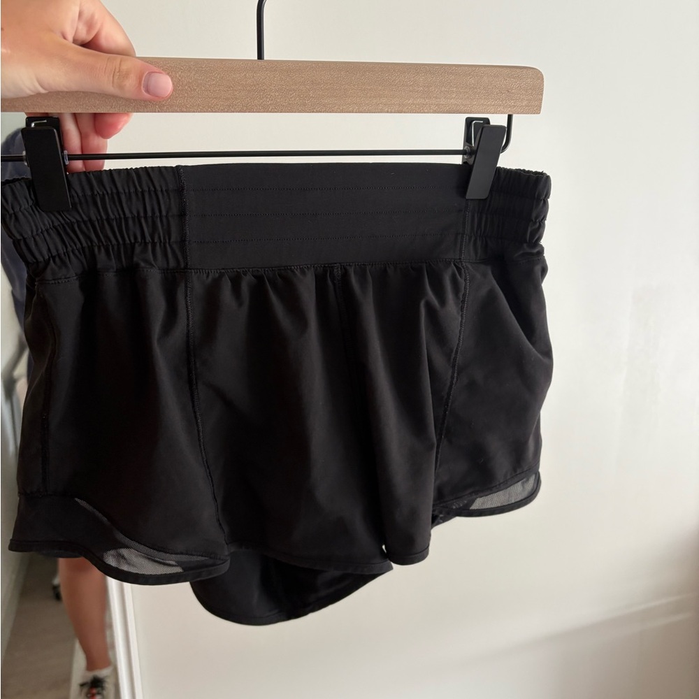 Lululemon hotty hot 2.5” short